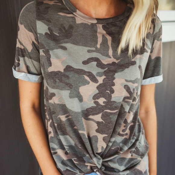 Tops - crew neck camouflage short sleeve twist t-shirt